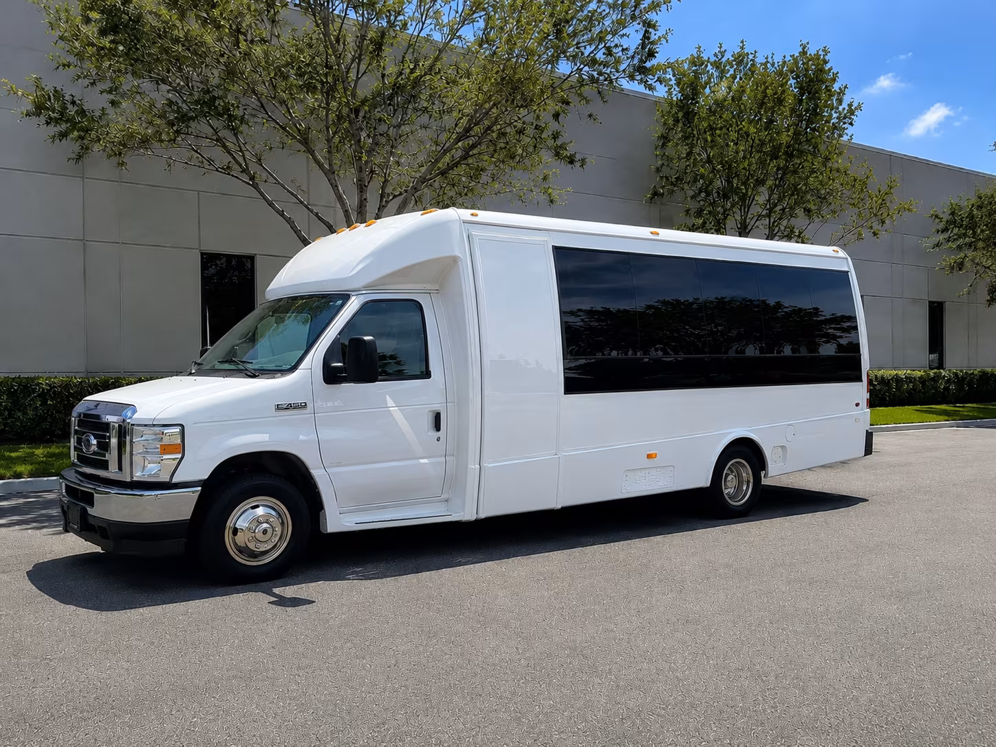 bloomington wine tour brewery transportation
